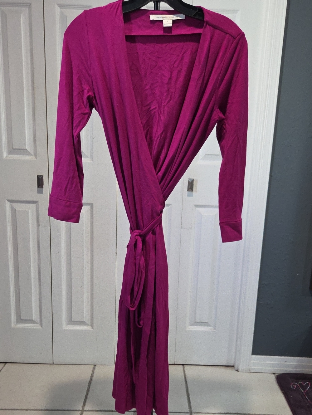 Sz S - Diane Von Furstenberg Fuschia Wrap Dress